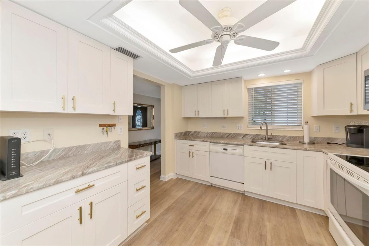 4202 Schwalbe Drive, Unit 89, Sarasota, FL 34235 Photo