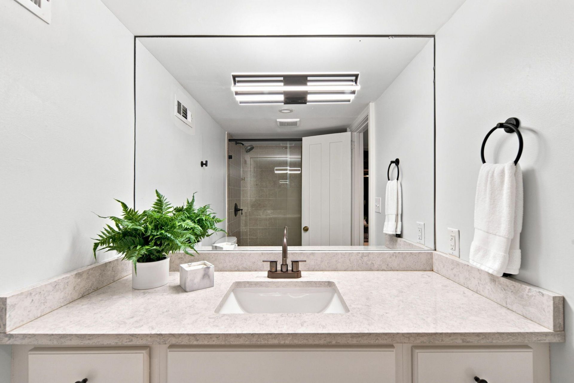 30 Anson Street Photo 111
