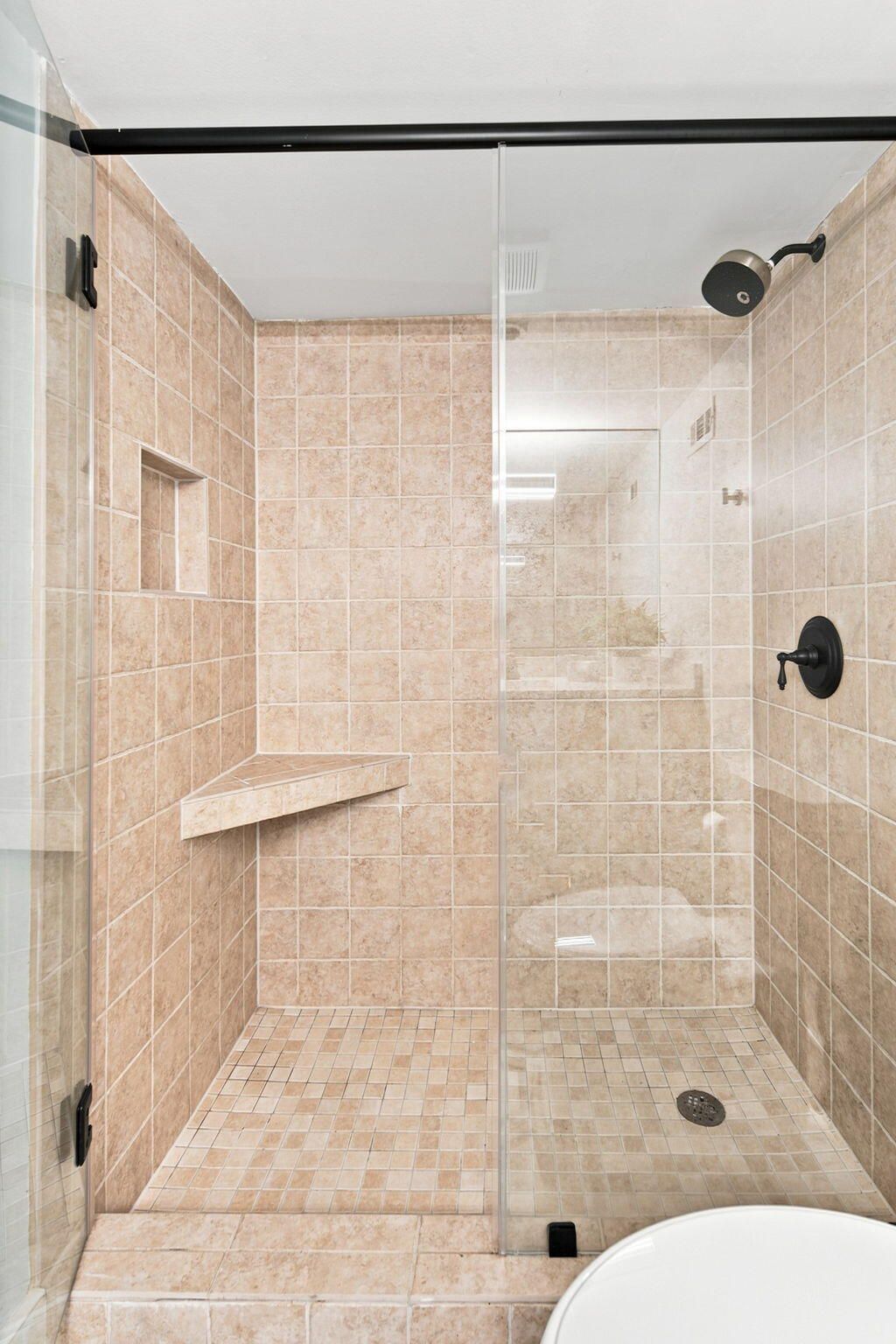 30 Anson Street Photo 113