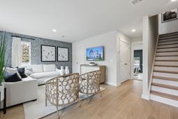 210 Laurelhurst Lane photo 4