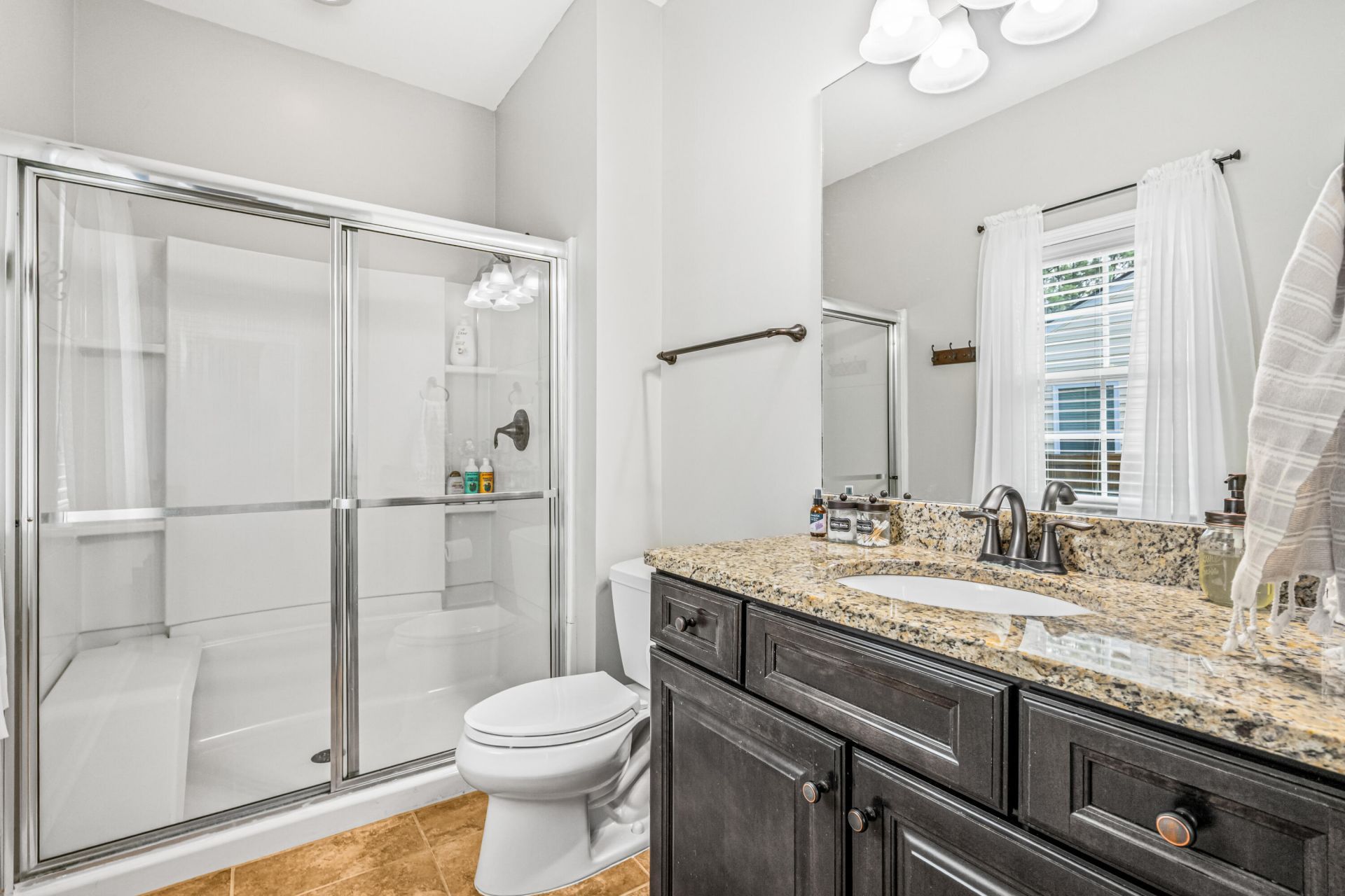 1005 Victoria Pointe Lane Photo 19