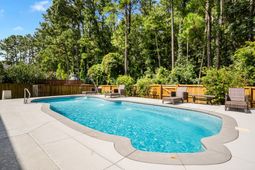 1005 Victoria Pointe Lane photo 4