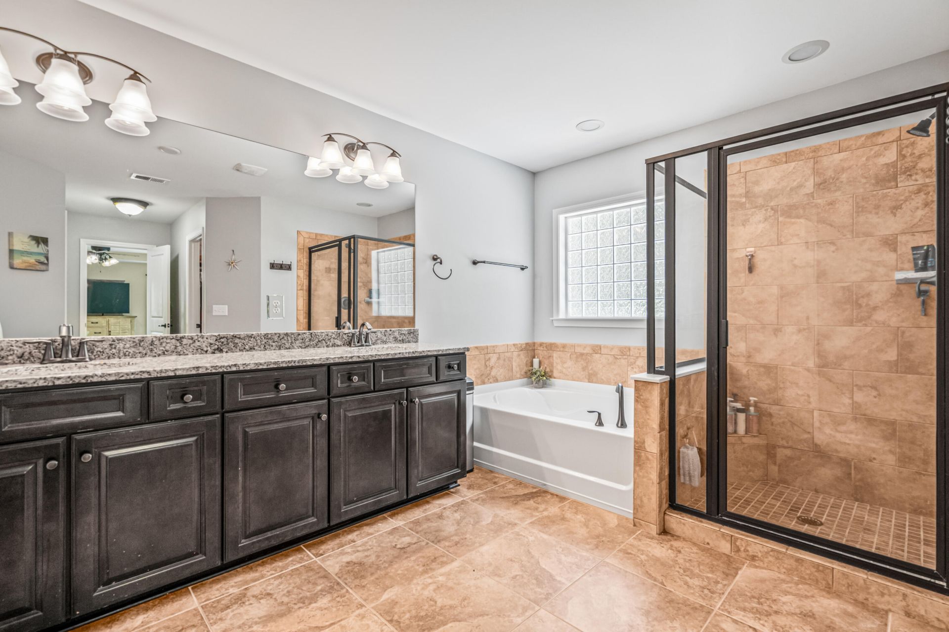 1005 Victoria Pointe Lane Photo 34