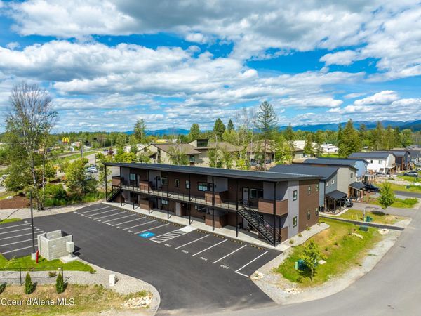 50 Carnelian AVE , UNIT 102, Ponderay, ID 83852