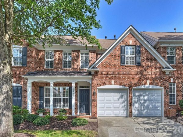 8033 Oratorio Place, Charlotte, NC 28270