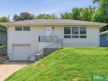 7521 Sherman Drive, Omaha, NE 68134