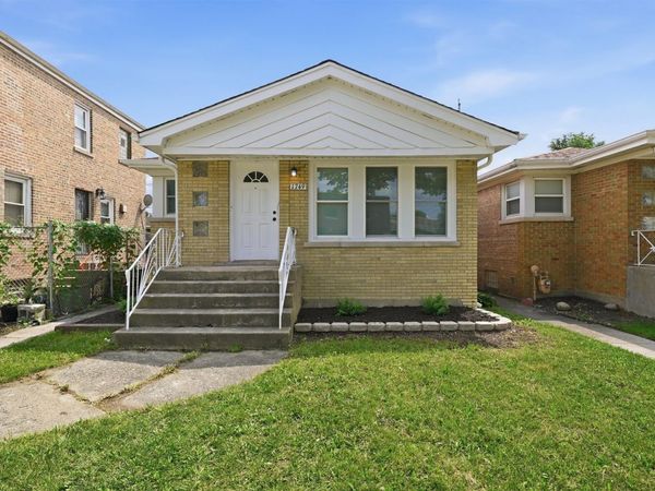 1749 W 75th Place, Chicago, IL 60620