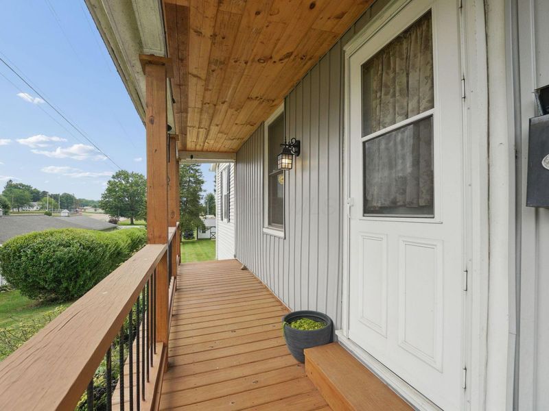 107 W Sandusky Street, Fredericktown, OH 43019 Photo 5