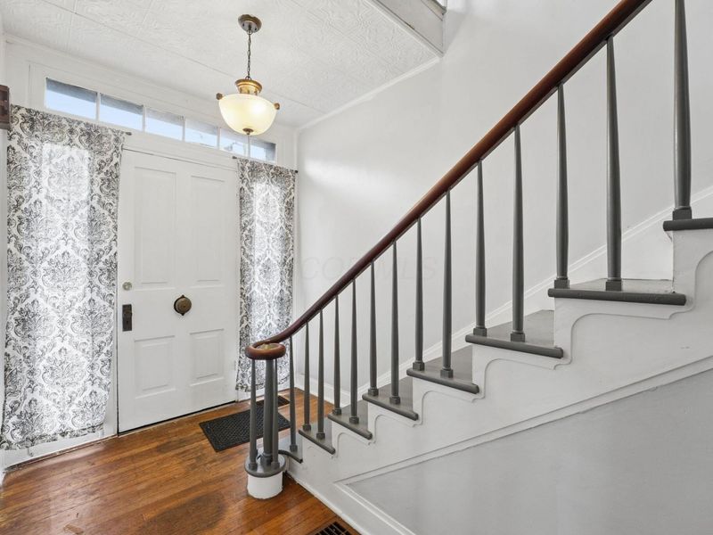 107 W Sandusky Street, Fredericktown, OH 43019 Photo 7