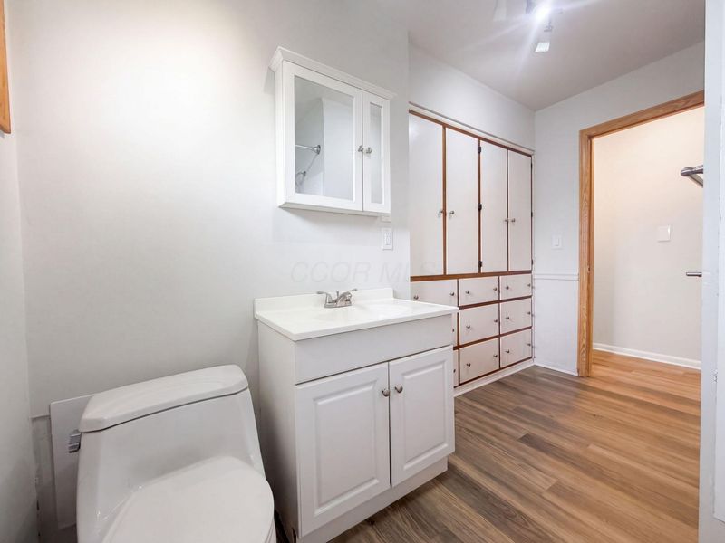 2221 Myrtle Avenue , Columbus, OH 43211 Photo 22
