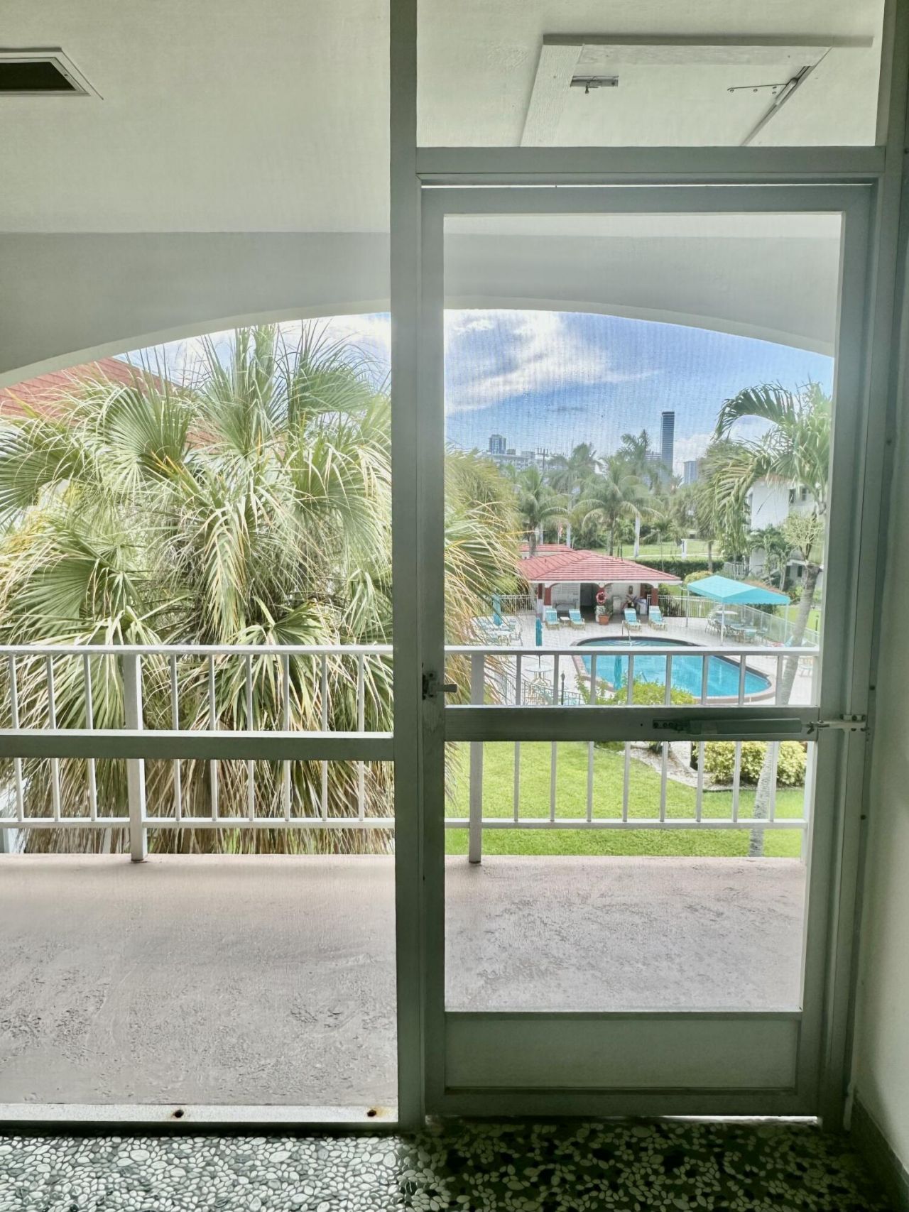 580 Egret Drive, Unit 314, Hallandale Beach, FL 33009 Photo