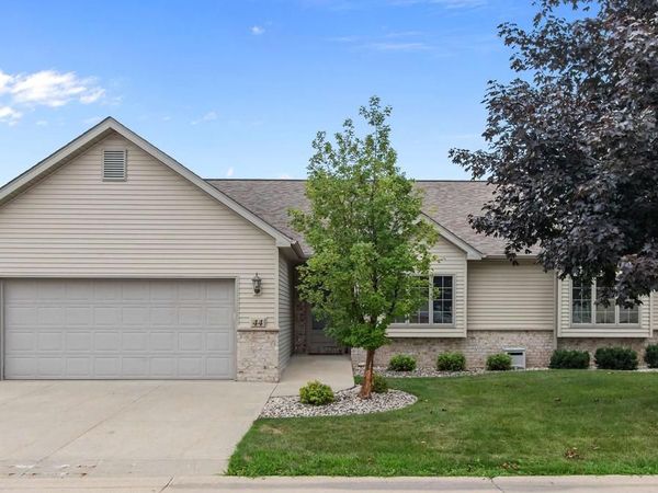 44 PENBROOK CIRCLE, Appleton, WI 54913