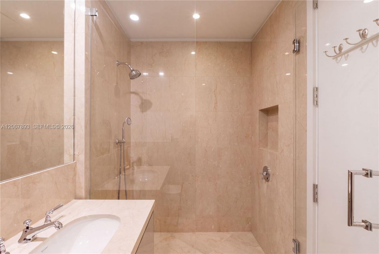15701 Collins Ave , Unit 3005, Sunny Isles Beach, FL 33160 Photo