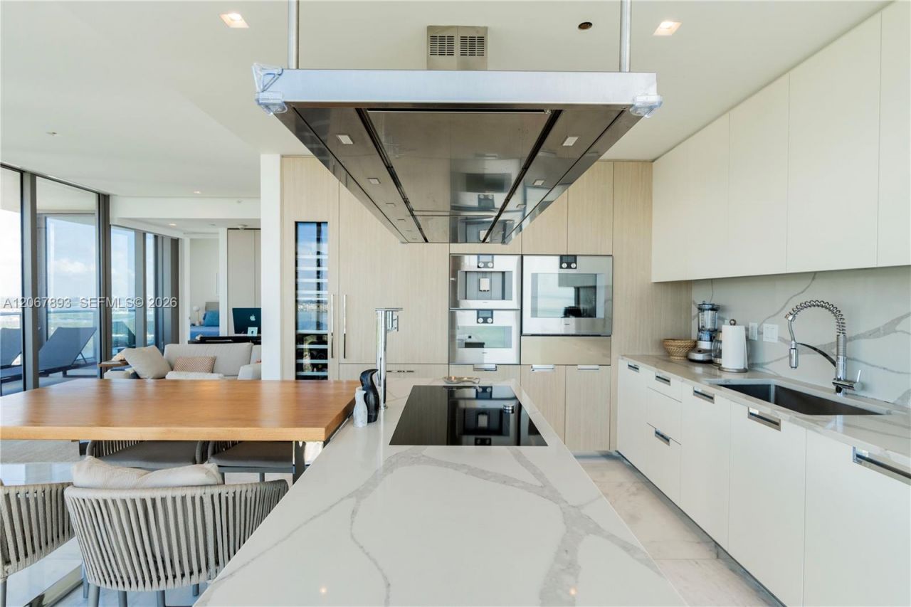 15701 Collins Ave , Unit 3005, Sunny Isles Beach, FL 33160 Photo