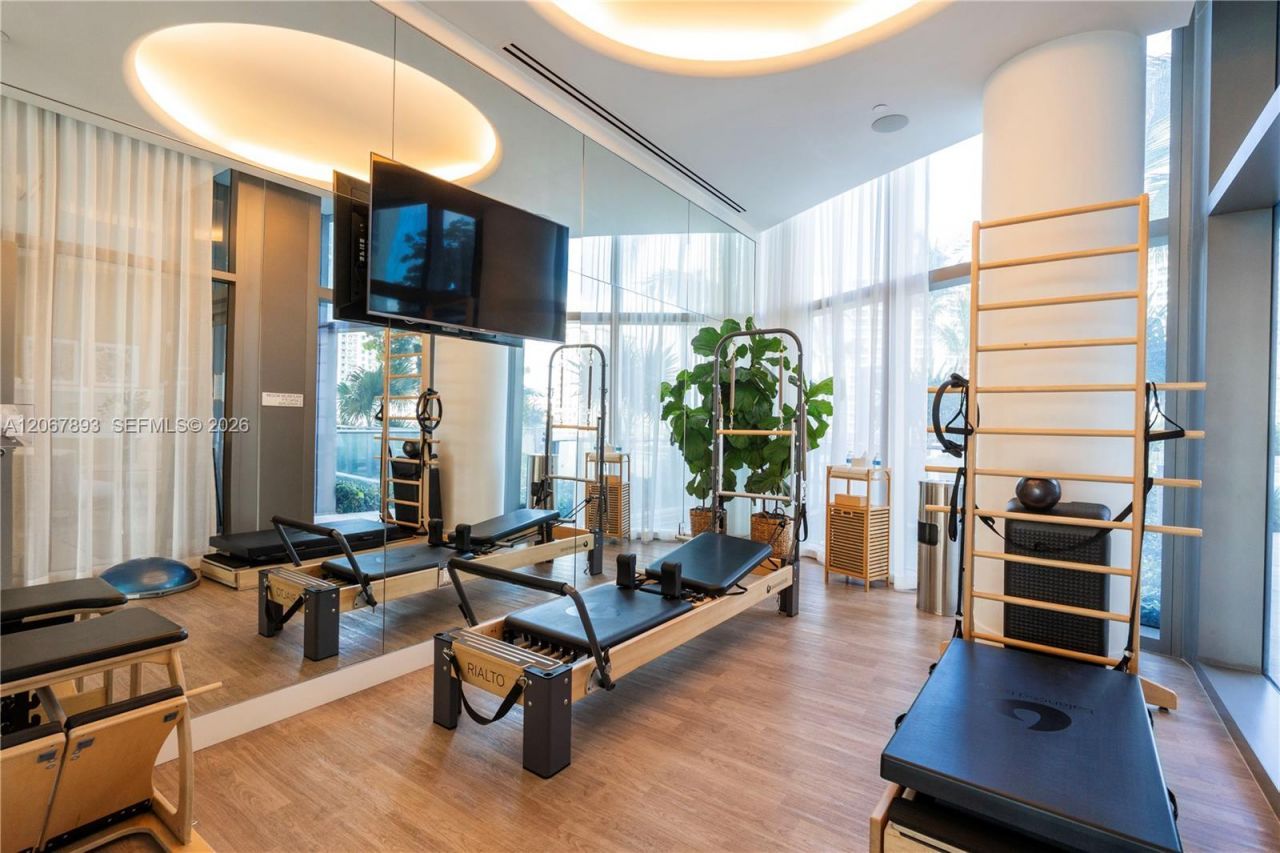 15701 Collins Ave , Unit 3005, Sunny Isles Beach, FL 33160 Photo