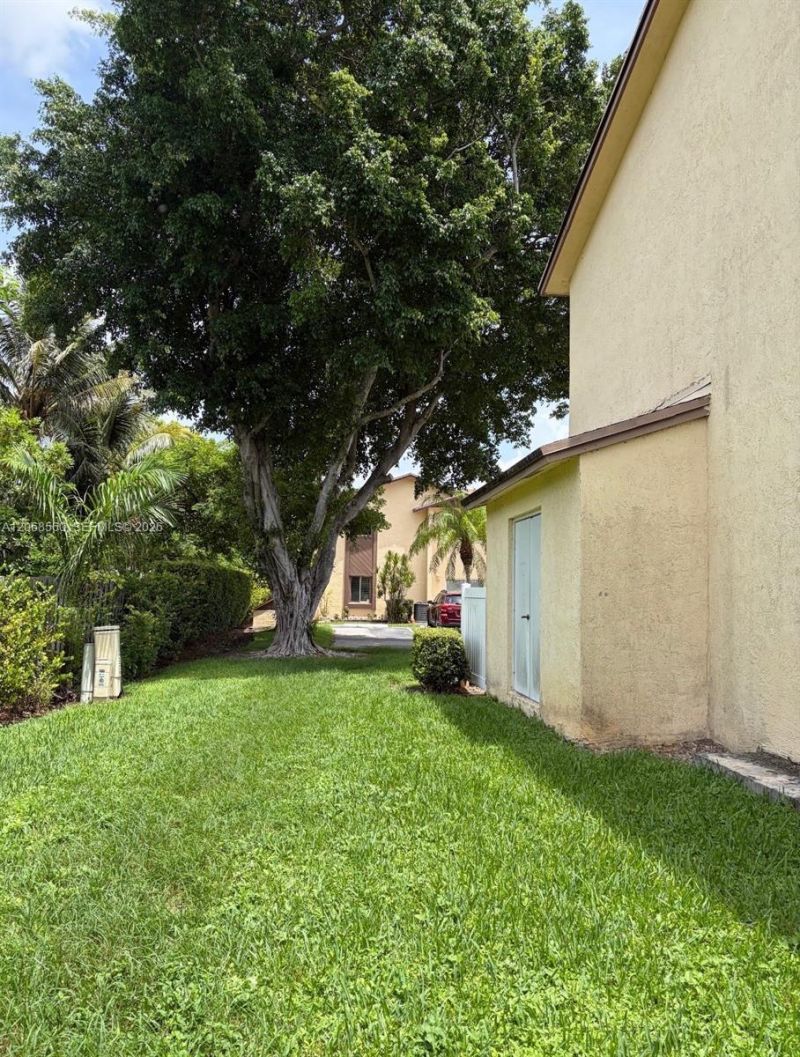 6623 Winfield Blvd , Unit 9-4, Margate, FL 33063 Photo