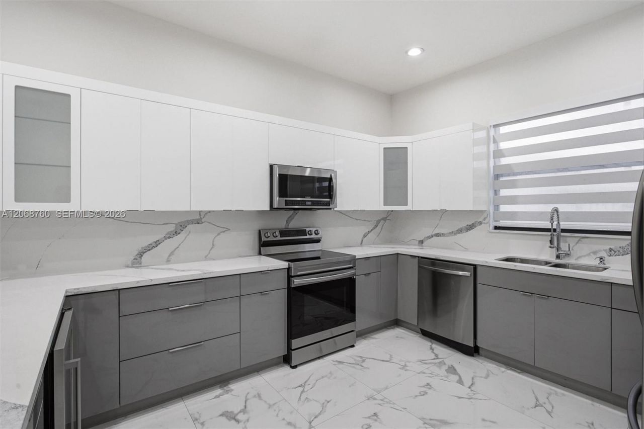 13331 SW 41st St , Miami, FL 33175 Photo