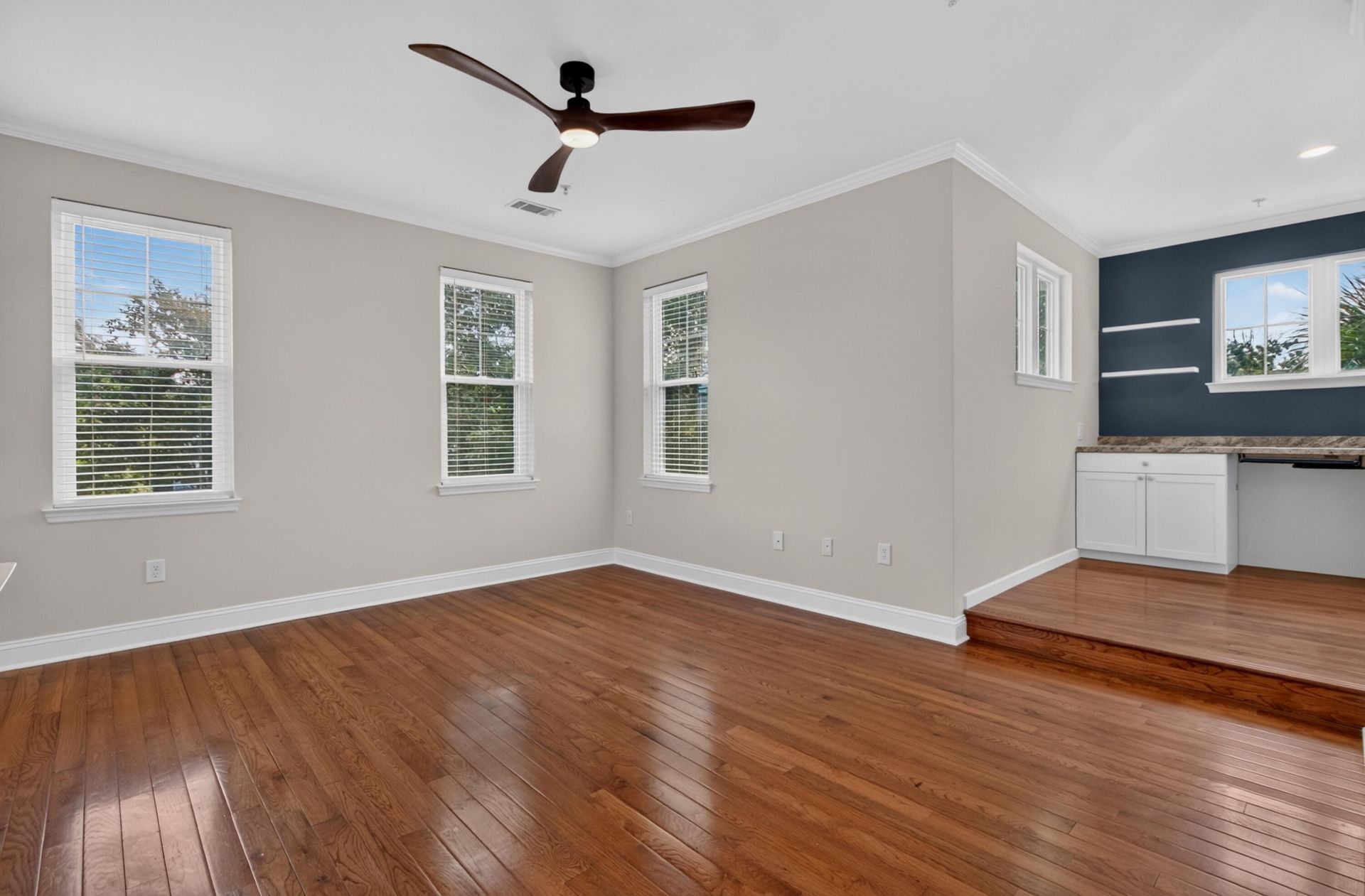 1225 Blakeway Street Photo 9