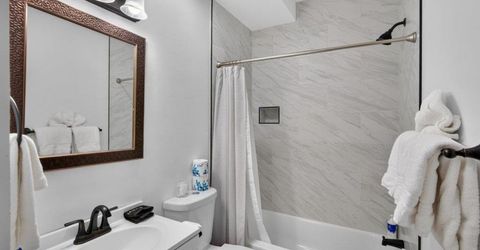 10037 Southeast River Street, Truckee, CA 96161 Photo