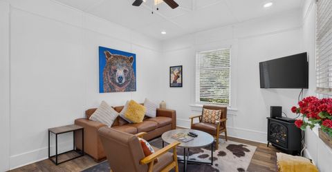 10037 Southeast River Street, Truckee, CA 96161 Photo