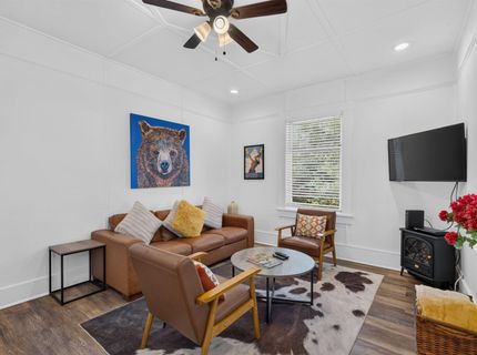 10037 Southeast River Street, Truckee, CA 96161 Photo