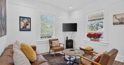 10037 Southeast River Street, Truckee, CA 96161 Photo