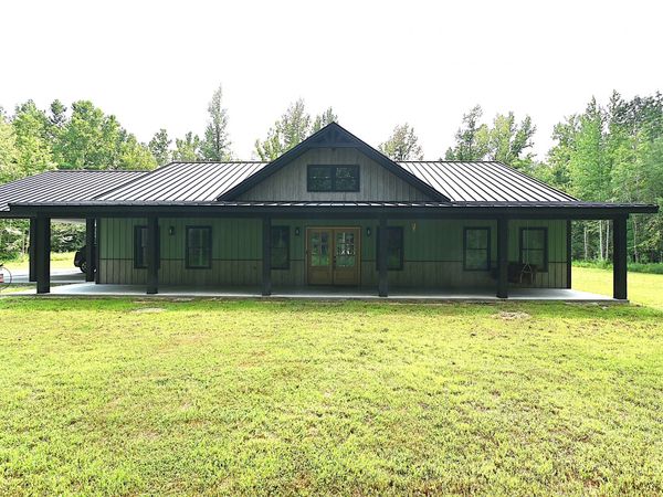 4897 Lick Creek Rd , Linden, TN 37096