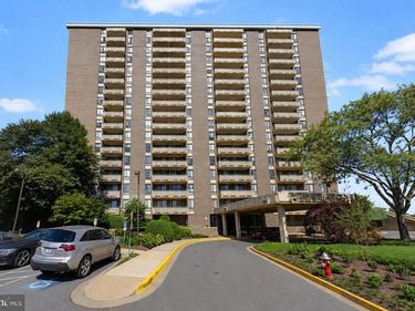 1800 OLD MEADOW ROAD, Unit 920, MCLEAN, VA 22102