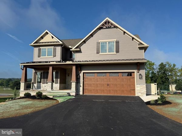 233 PARKSIDE PLACE, LANCASTER, PA 17602