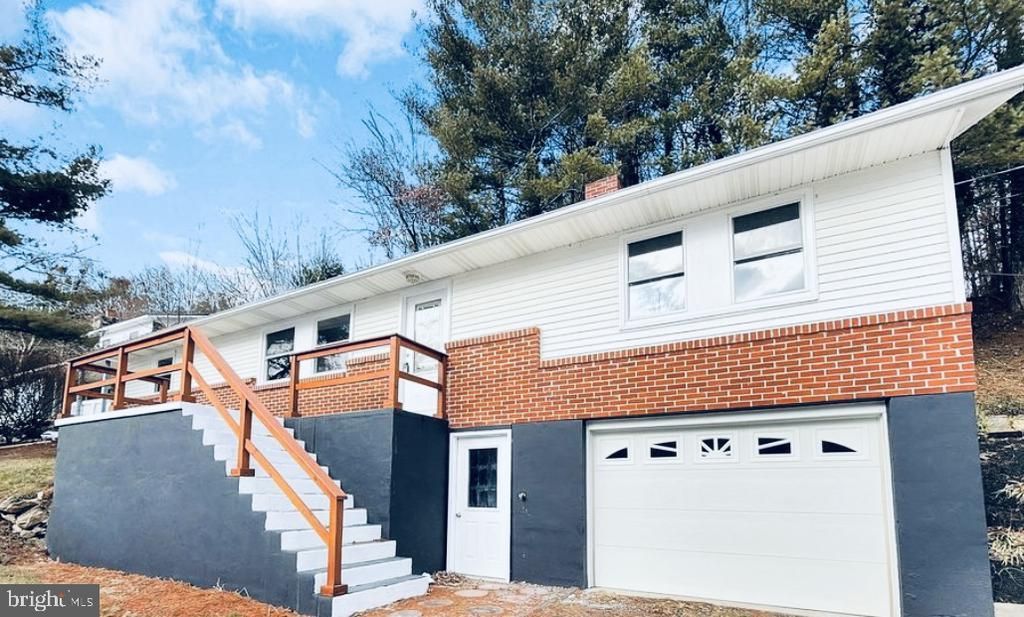 7009 CHAMBERSBURG ROAD , FAYETTEVILLE, PA 17222