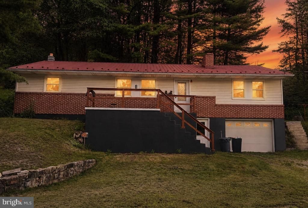 7009 CHAMBERSBURG ROAD, FAYETTEVILLE, PA 17222