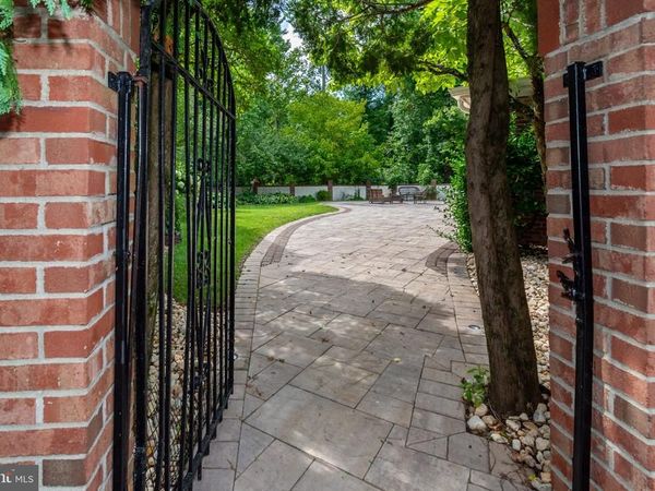 5 NOTTINGHAM CIRCLE, PRINCETON, NJ 08540