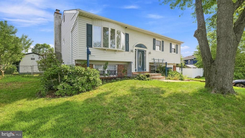 445 PATTON DRIVE, WARMINSTER, PA 18974