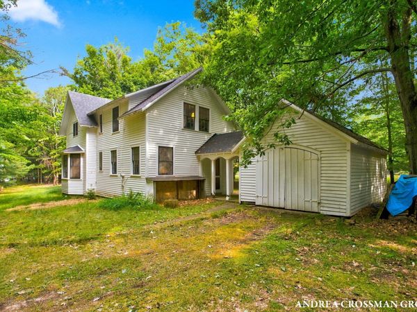 5045 N Ridge Road, Pentwater, MI 49449