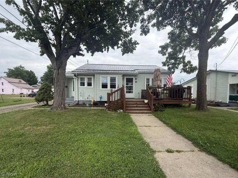 440 Center Street, Newcomerstown, OH 43832 Photo 1