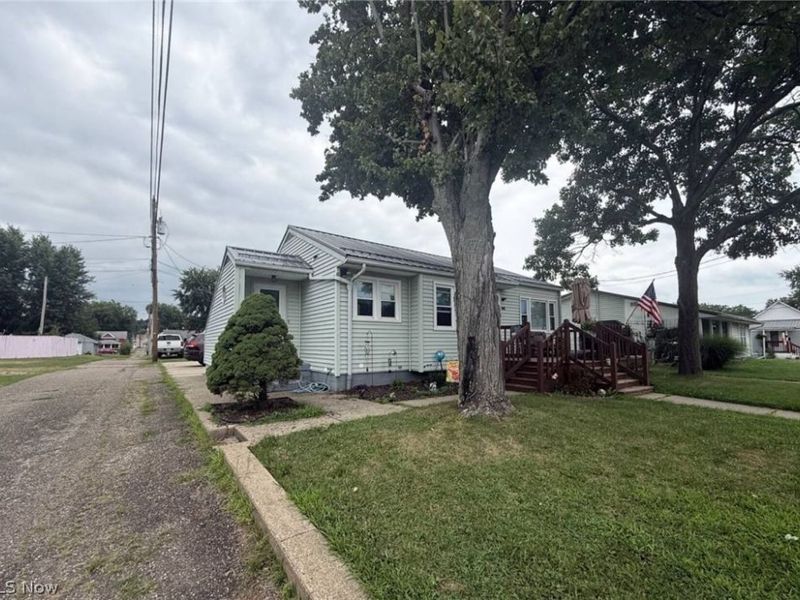 440 Center Street, Newcomerstown, OH 43832 Photo 2