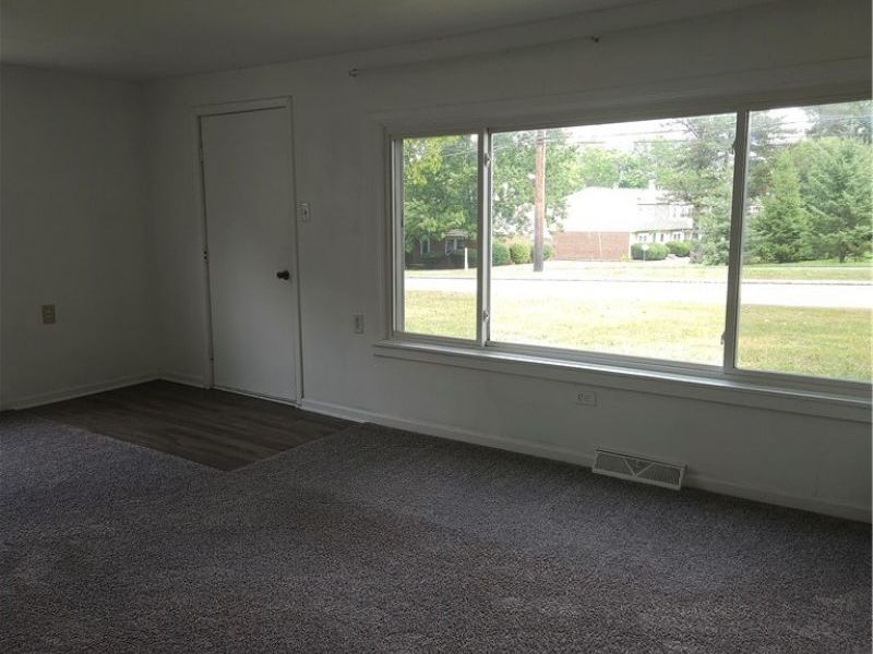 4660 Darrow Road, Stow, OH 44224 Photo 4