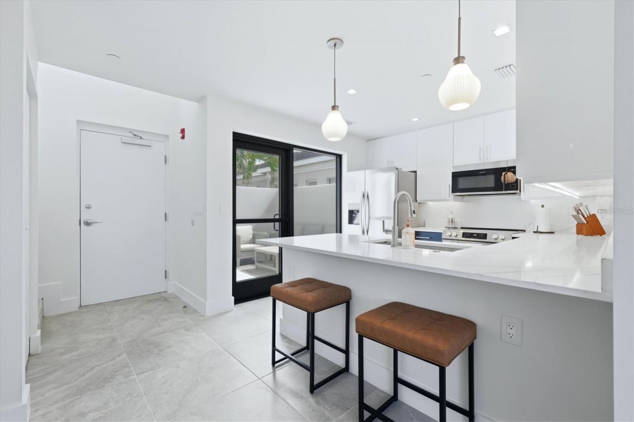 1558 4th Street , Unit 216, Sarasota, FL 34236 Photo