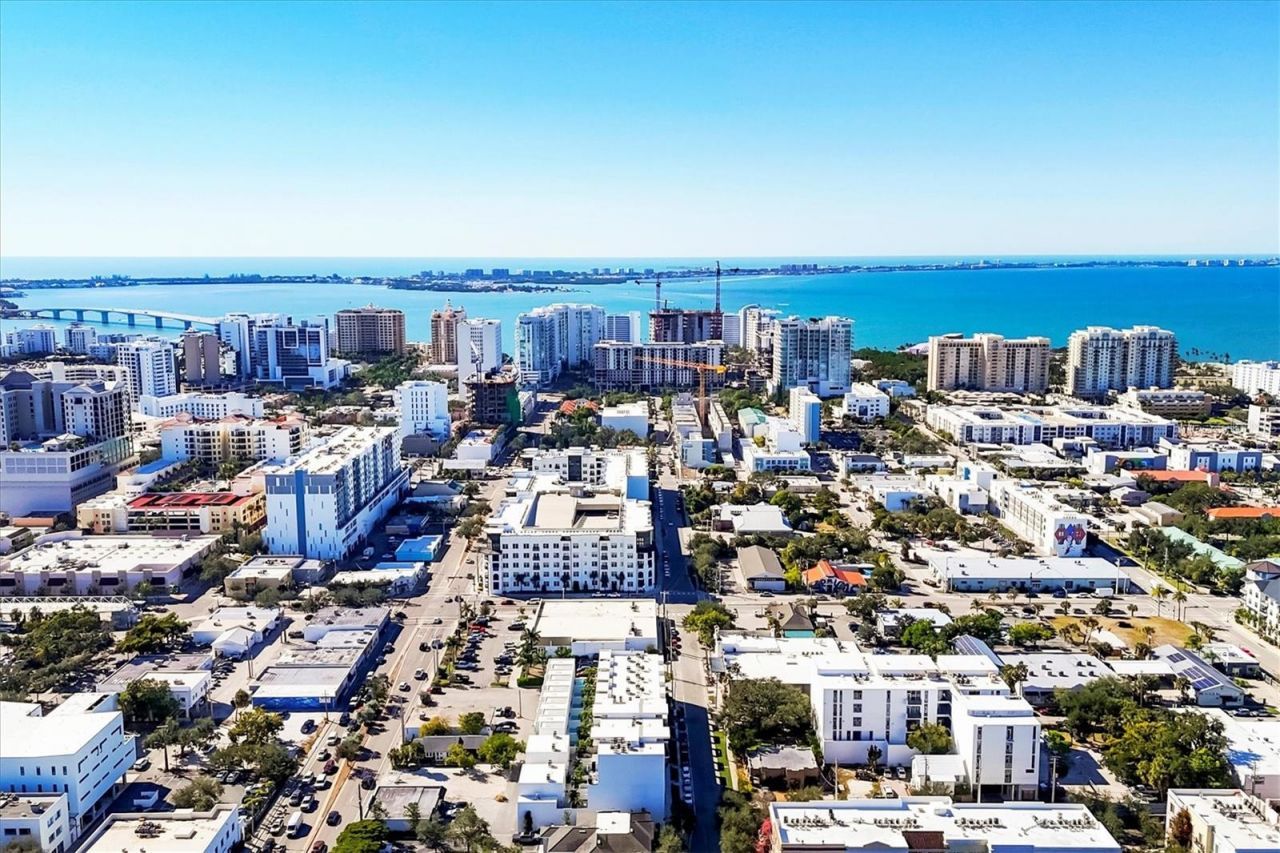 1558 4th Street , Unit 216, Sarasota, FL 34236 Photo