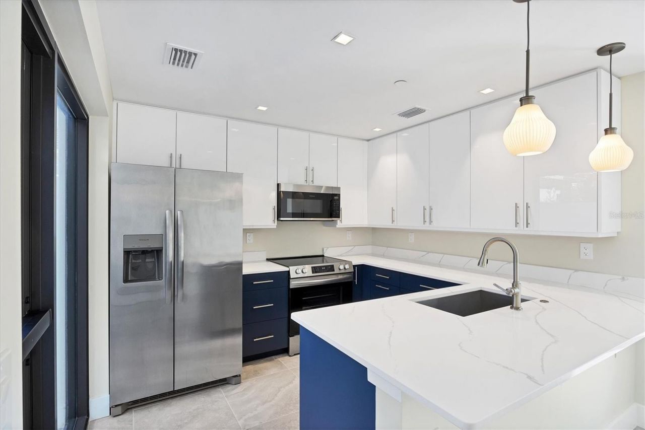 1558 4th Street , Unit 216, Sarasota, FL 34236 Photo