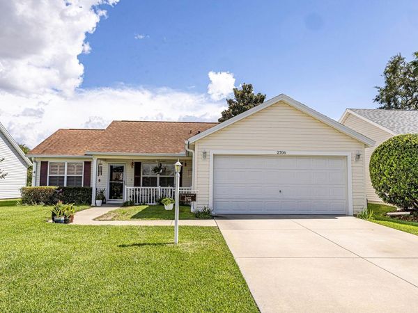 2706 MORVEN PARK WAY , THE VILLAGES, FL 32162