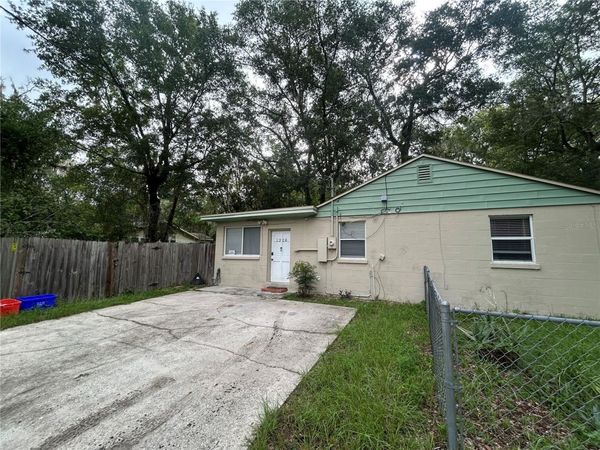 1220 NW 31 AVENUE , GAINESVILLE, FL 32609