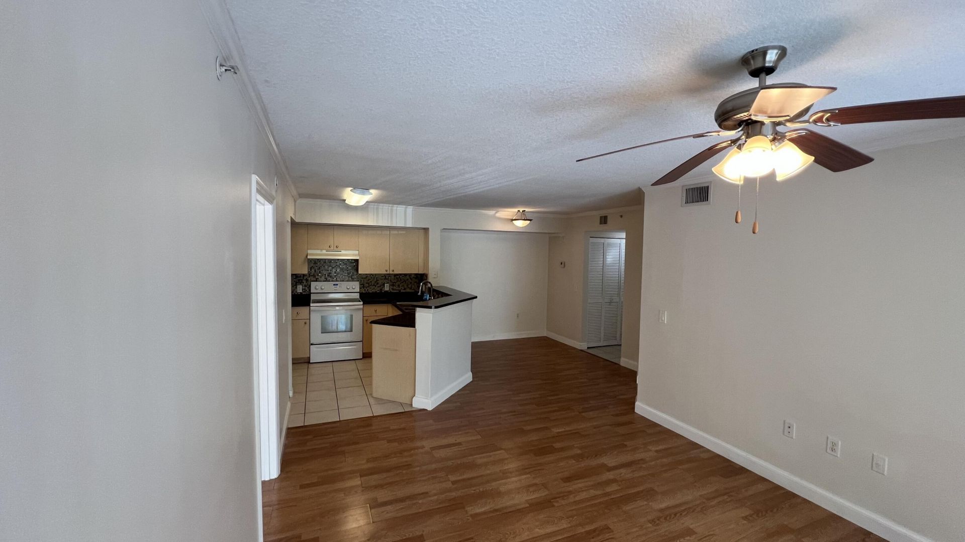 4021 San Marino Boulevard, Unit 205, West Palm Beach, FL 33409 Photo