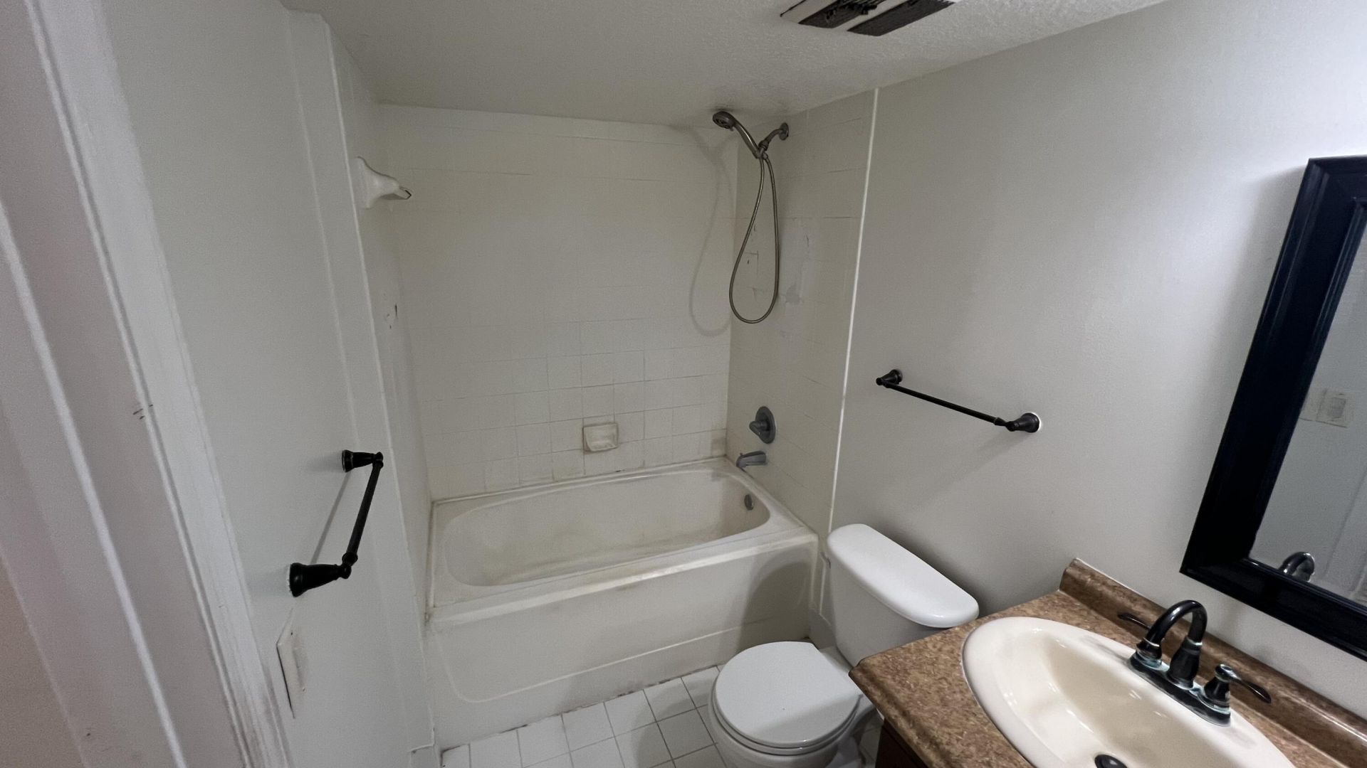 4021 San Marino Boulevard, Unit 205, West Palm Beach, FL 33409 Photo