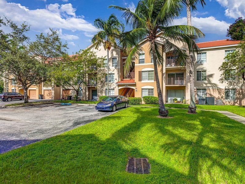 4021 San Marino Boulevard, Unit 205, West Palm Beach, FL 33409 Photo