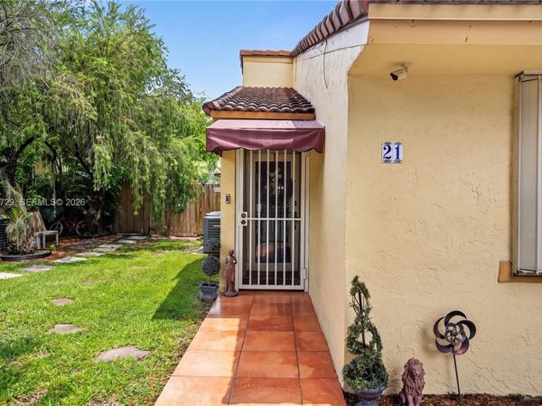 2050 SW 122nd Ave , Unit 21, Miami, FL 33175