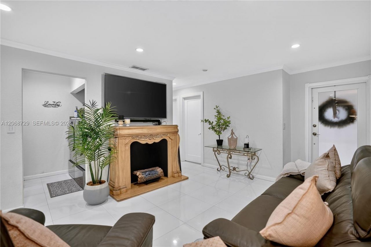 2050 SW 122nd Ave , Unit 21, Miami, FL 33175 Photo