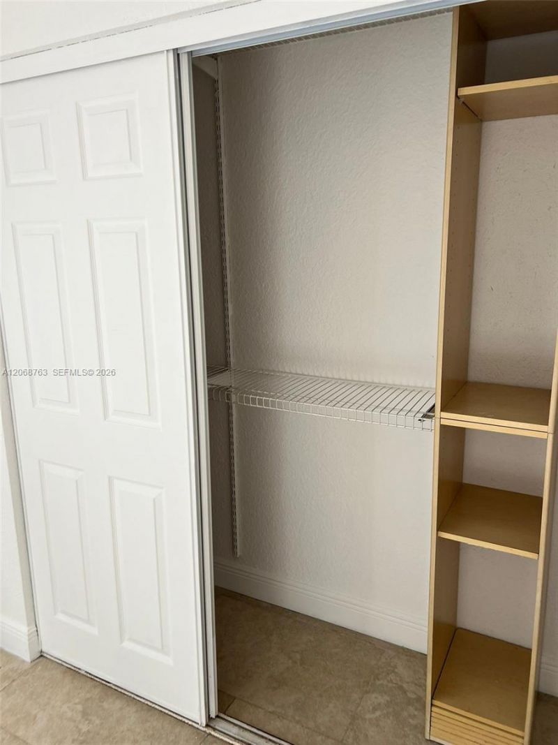 7110 NW 179th St , Unit 310, Hialeah, FL 33015 Photo