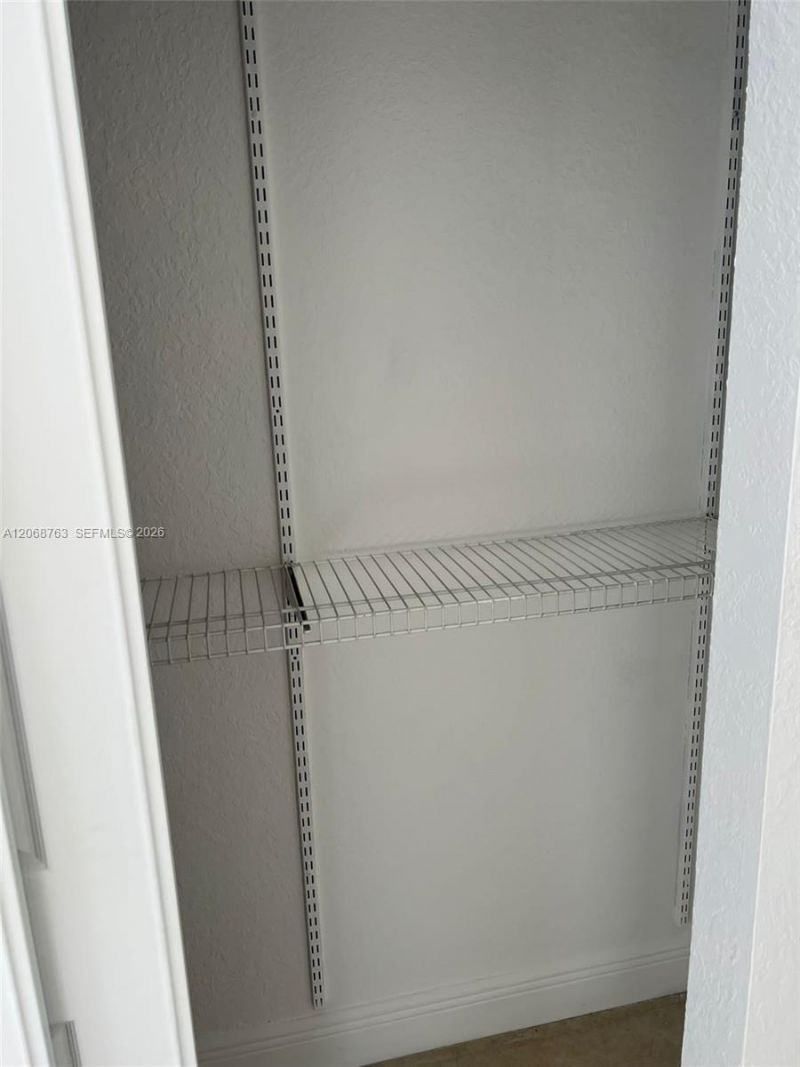 7110 NW 179th St , Unit 310, Hialeah, FL 33015 Photo