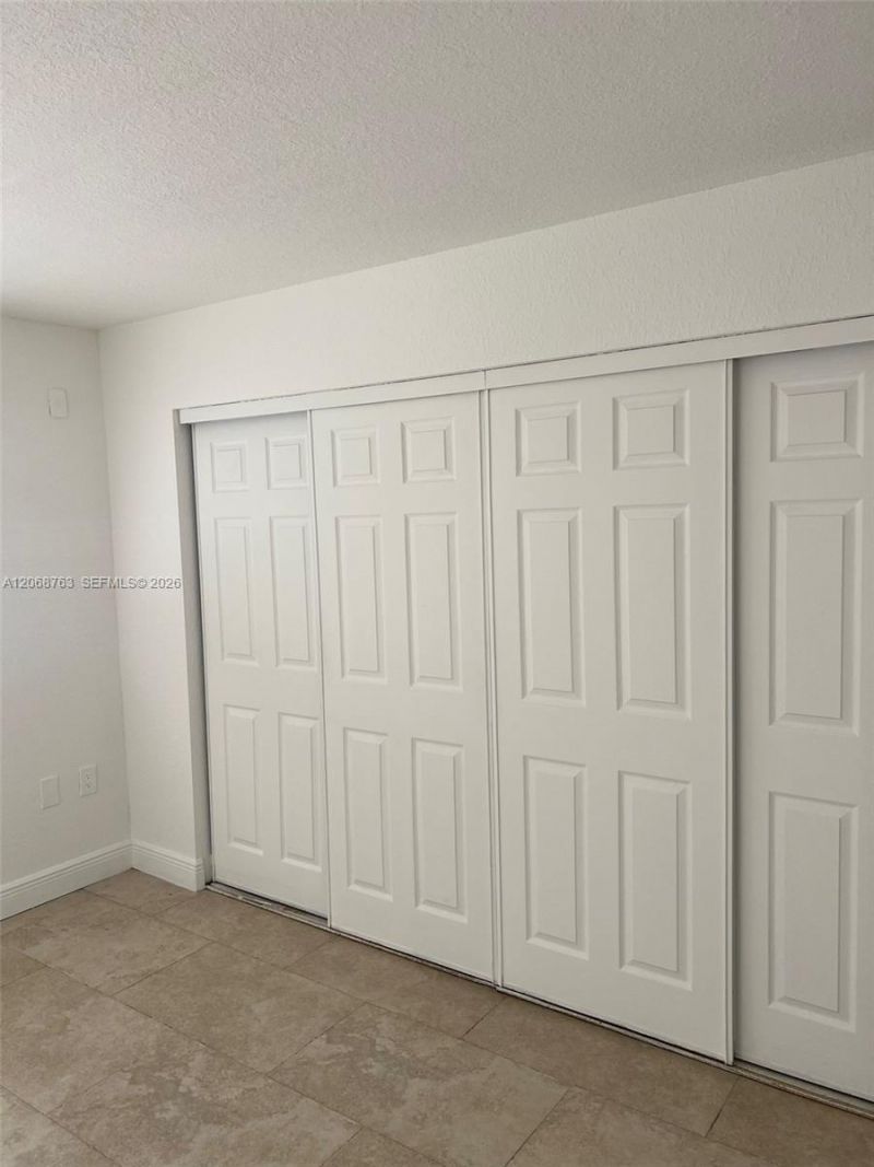 7110 NW 179th St , Unit 310, Hialeah, FL 33015 Photo